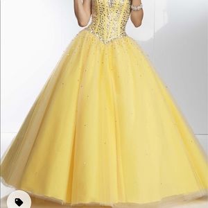 PAPARAZZI BY MORI LEE *PRICED TO SELL**